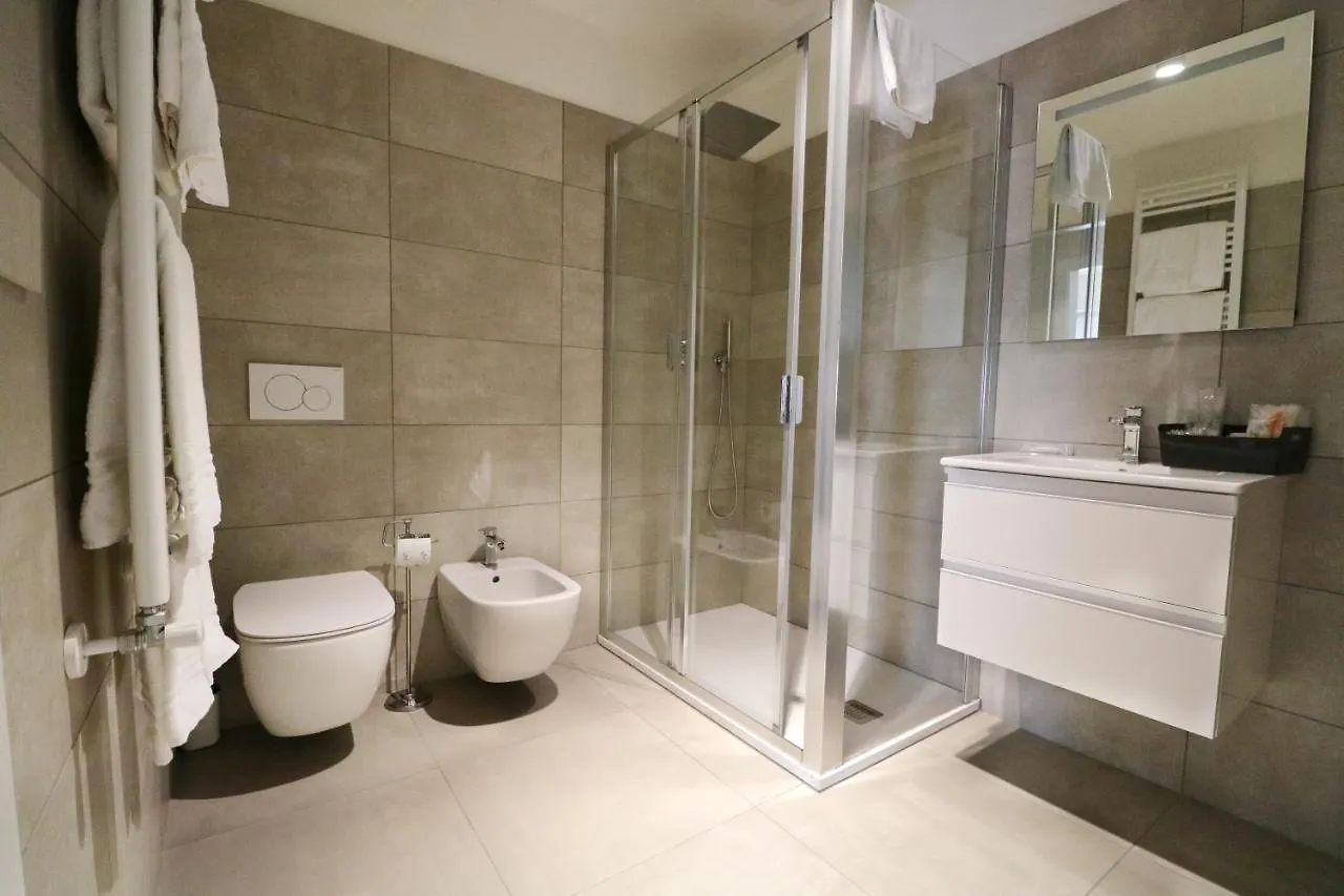 Aparthotel Isola Милан