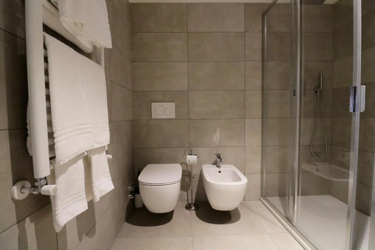 Aparthotel Isola Милан 2*,