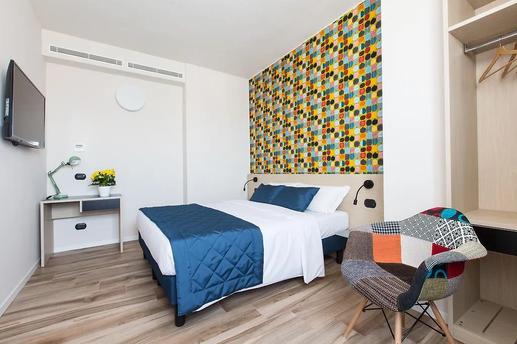Aparthotel Isola Милан