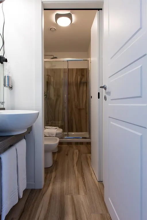 Aparthotel Isola Милан