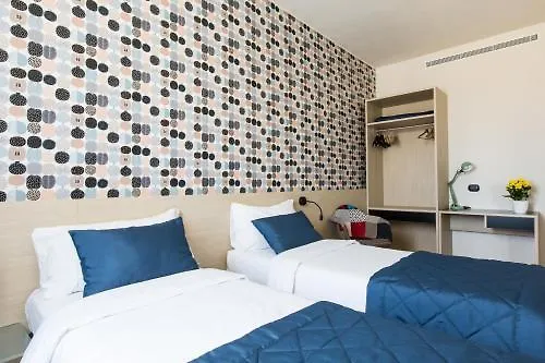Aparthotel Isola Милан
